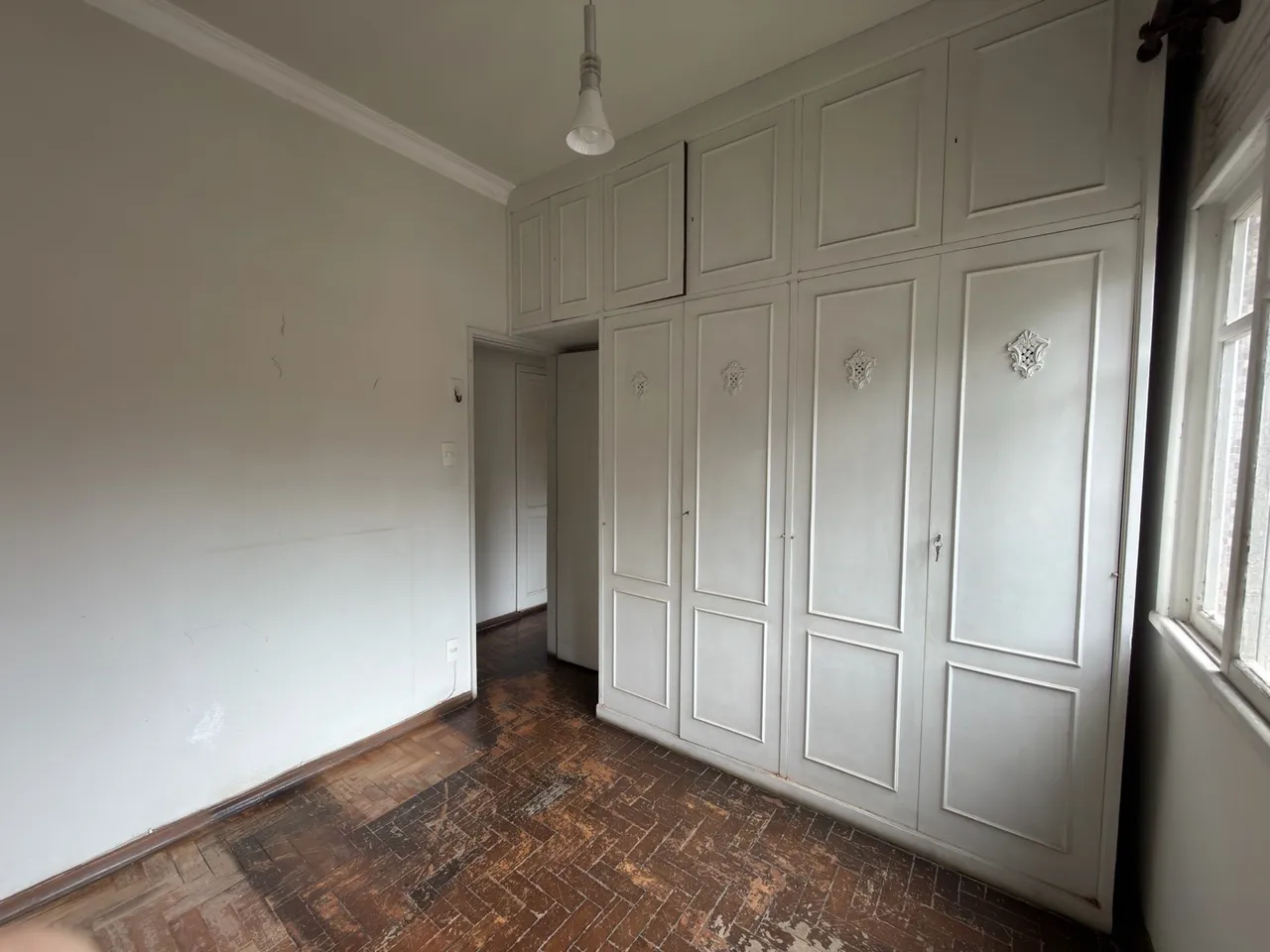 Apartment, 81 m², with wood or laminate floors — photo 12