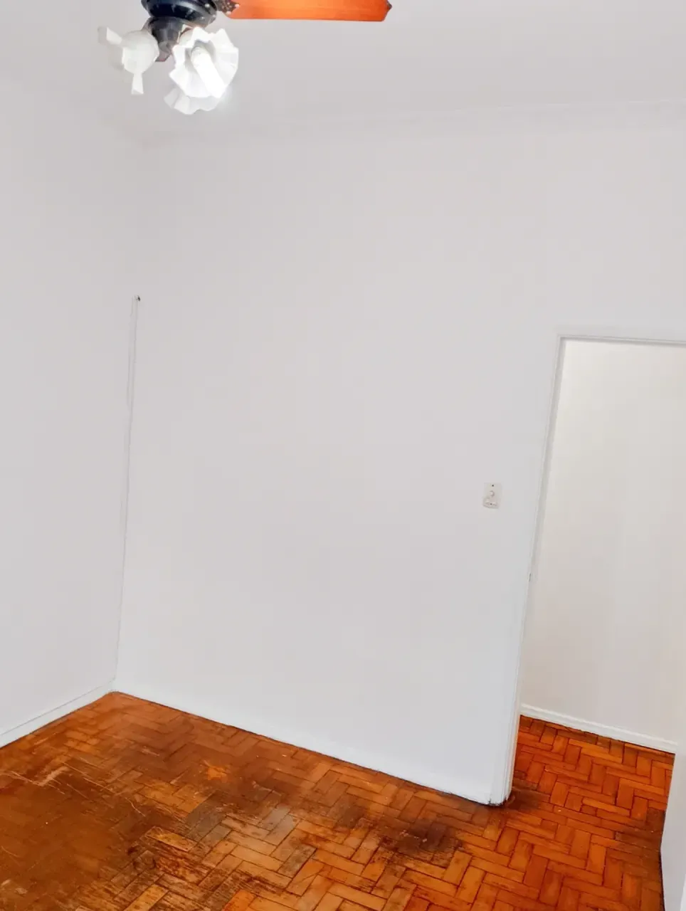 Bathtub in a 2-bedroom apartment, 70 m² — photo 16