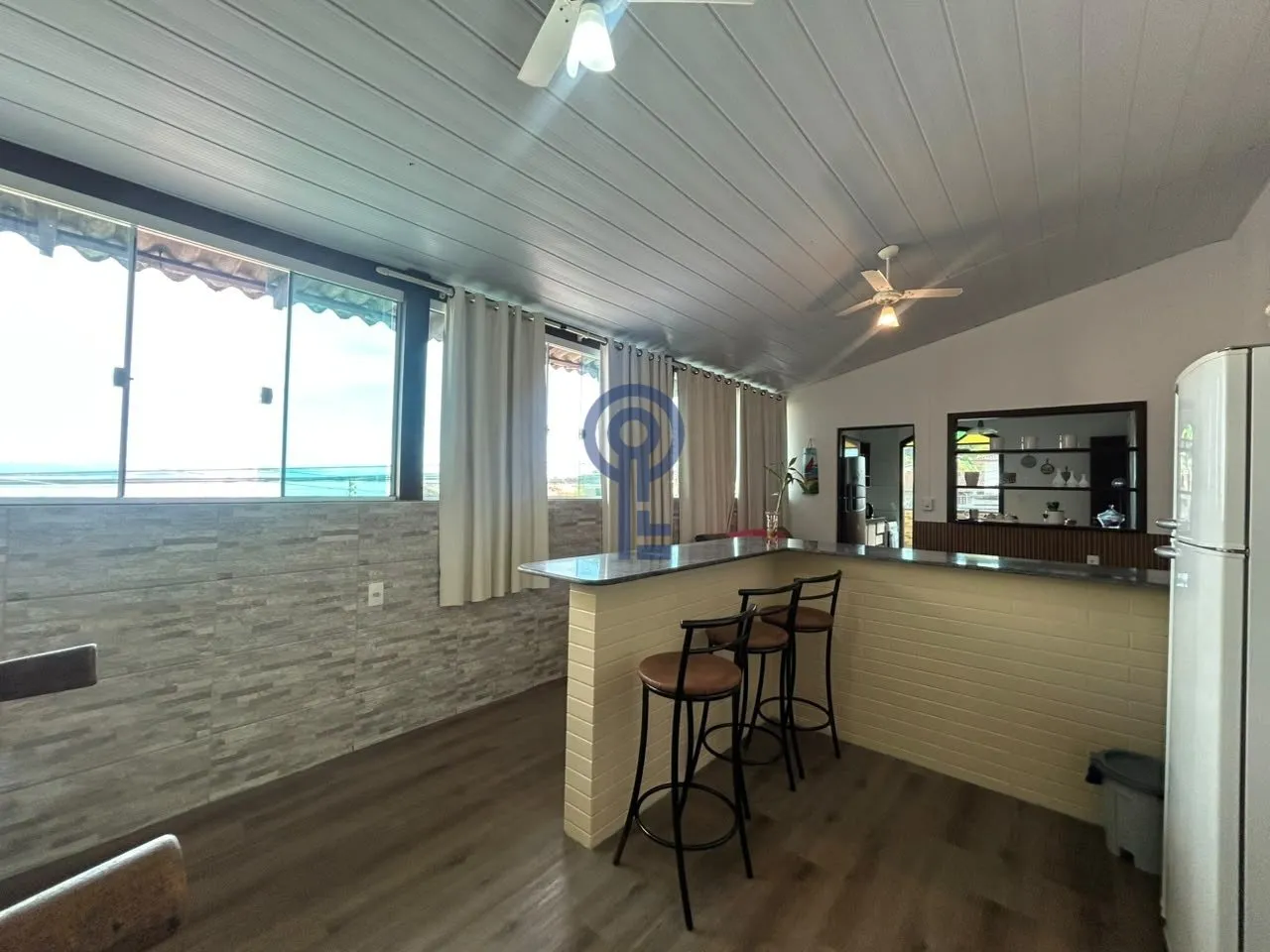 3-bedroom house with a water view in Florianópolis — photo 2