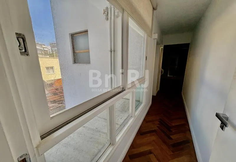 Apartamento de 180 m² com varanda fechada e fogão a gás — photo 23