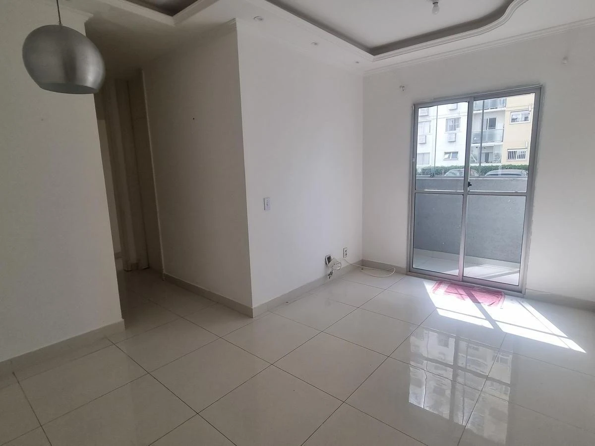 2-bedroom apartment in a building with a gym — photo 34