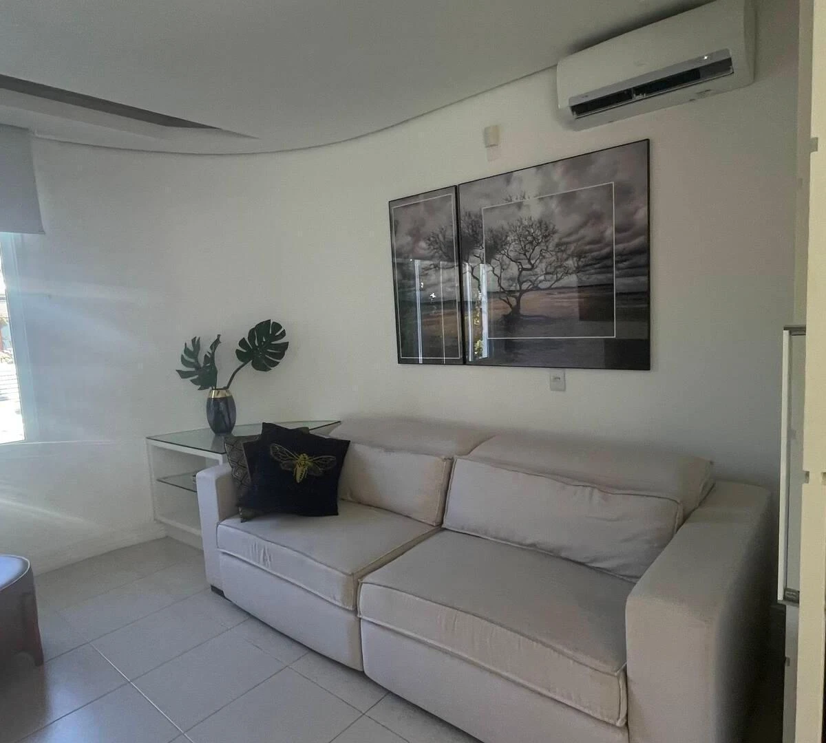 Home office in a 4-bedroom house, 320 m² — photo 20