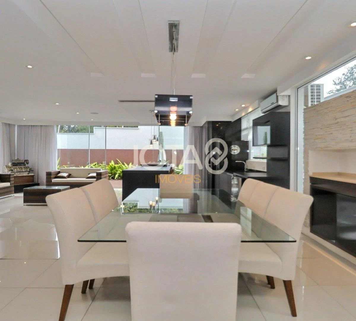 House with 3 en-suites, 400 m², plus a home office desk — photo 10