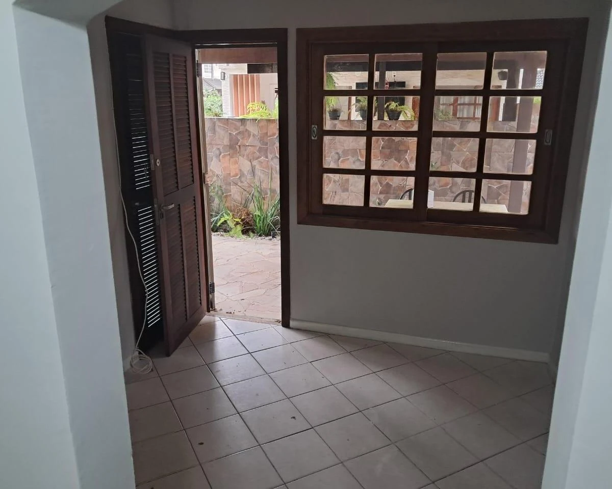 Duplex house with 4 bedrooms and an enclosed kitchen — photo 17