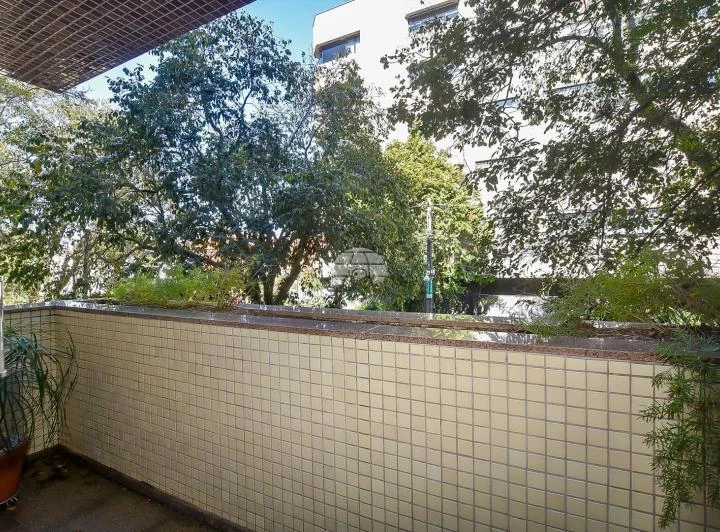 Unfurnished 3-bedroom apartment with 205 m² total — photo 6