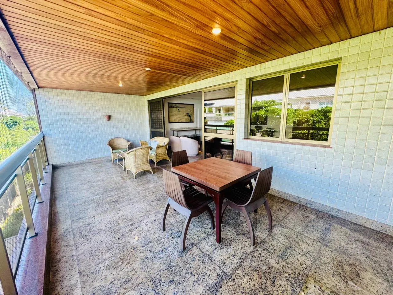 Apartamento mobiliado com 3 quartos e 3 banheiros — photo 15