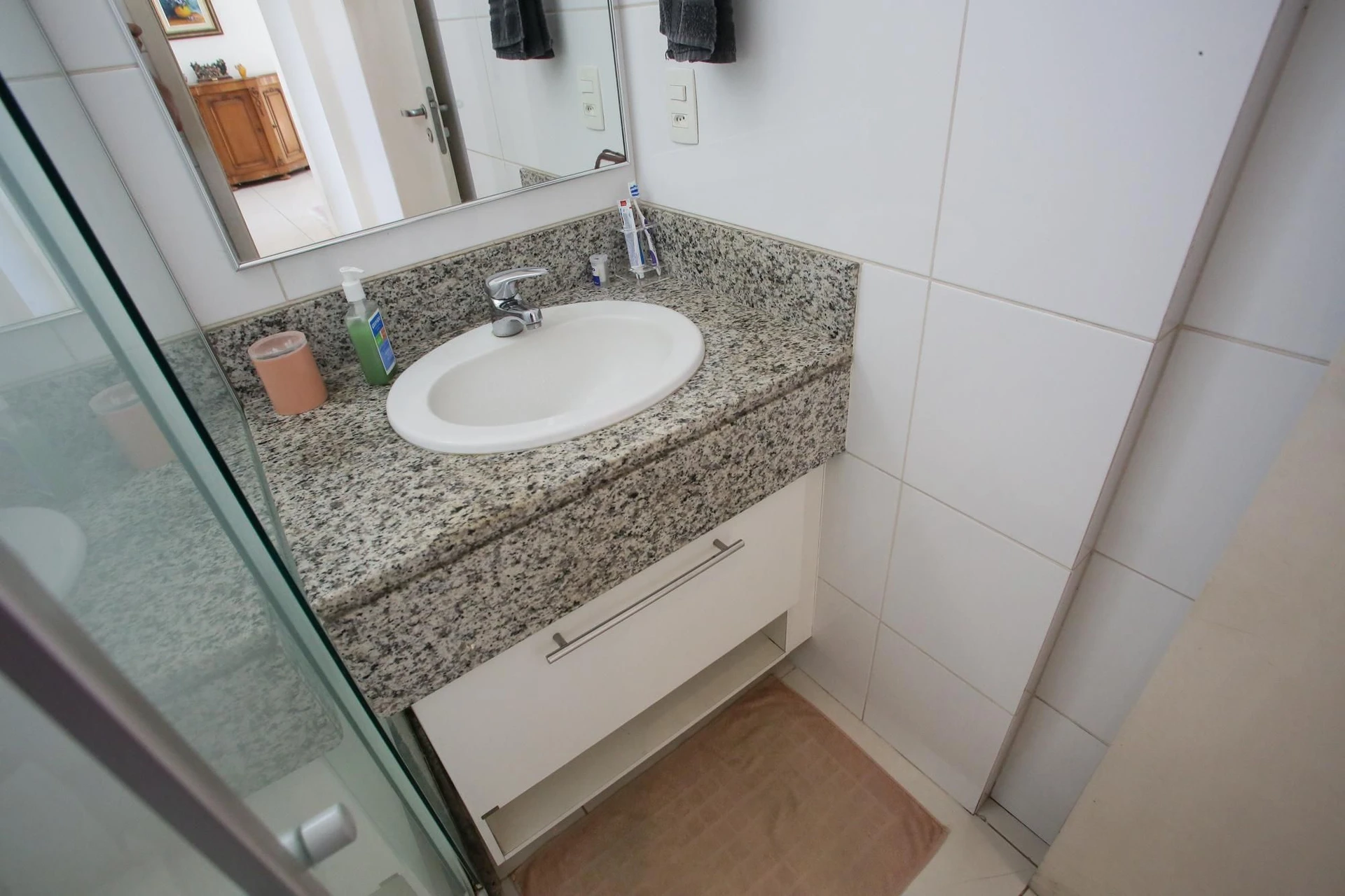 Apartamento mobiliado: 4 quartos, 4 banheiros e 2 vagas — photo 34