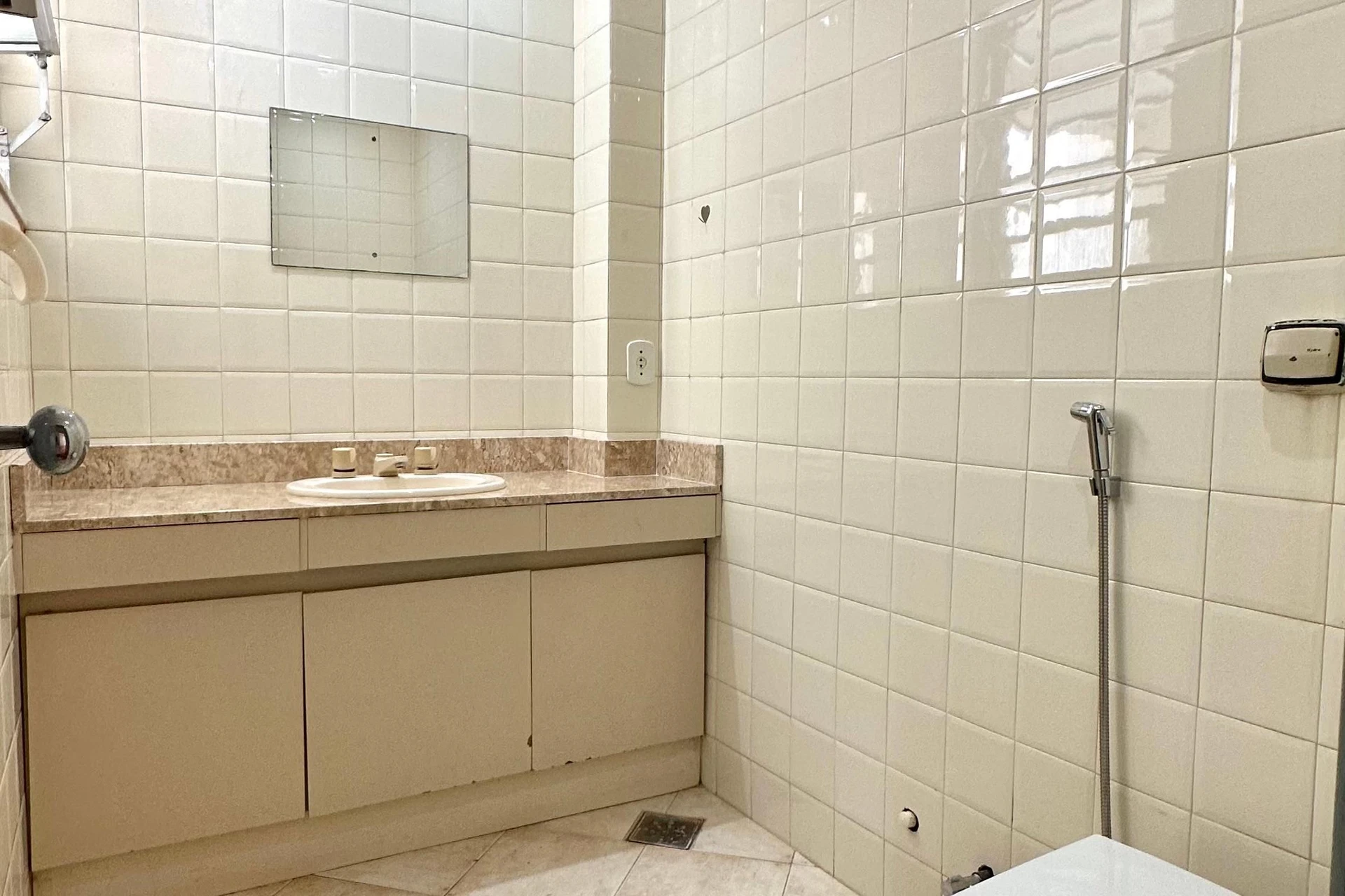 Квартира з 2 спальнями та 1 ванною і 1 паркомісцем — photo 27