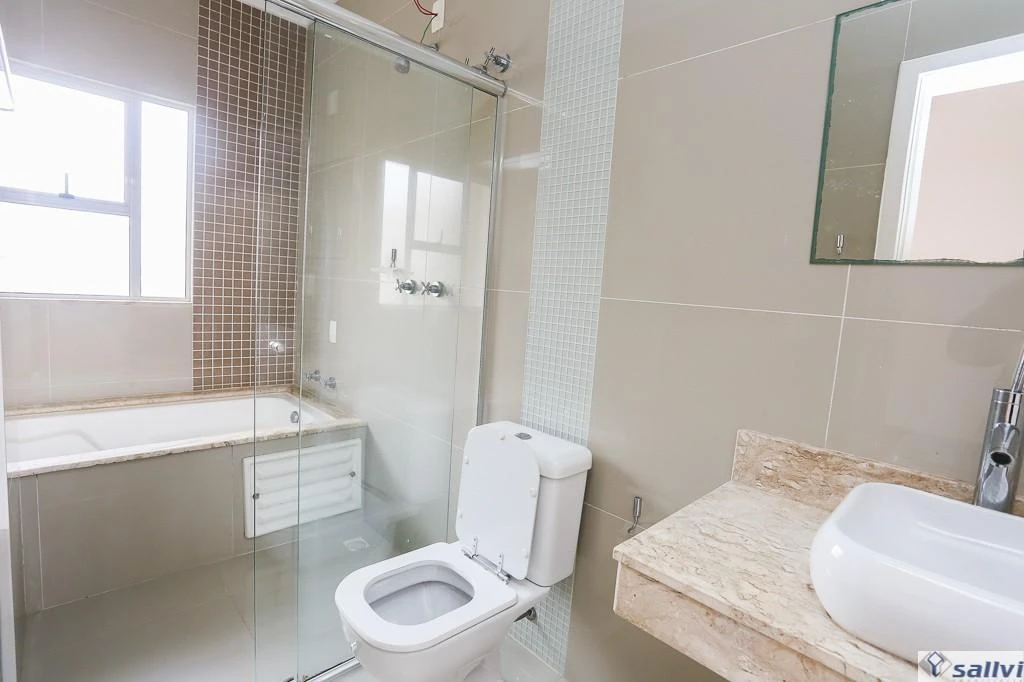 102 m² house with a bathtub and a grill on the balcony — photo 24