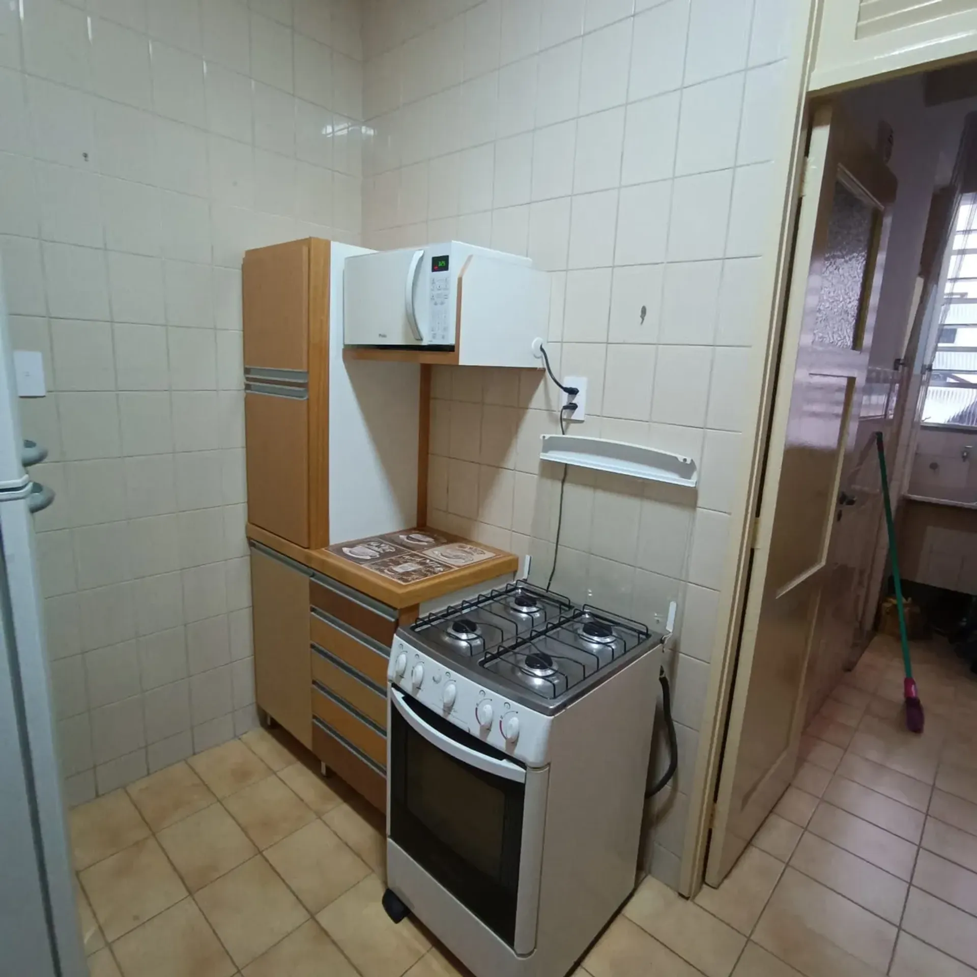Furnished apartment, 40 m², with a glass-enclosed balcony — photo 42