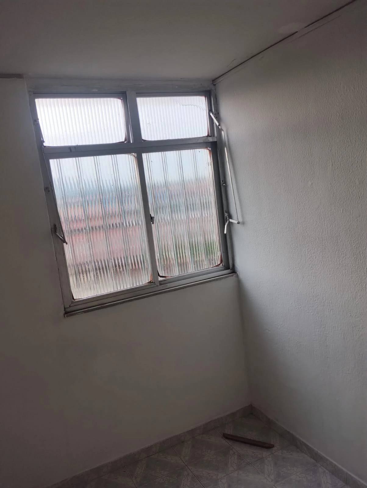 Unfurnished apartment with 2 bedrooms and 1 parking space — photo 7