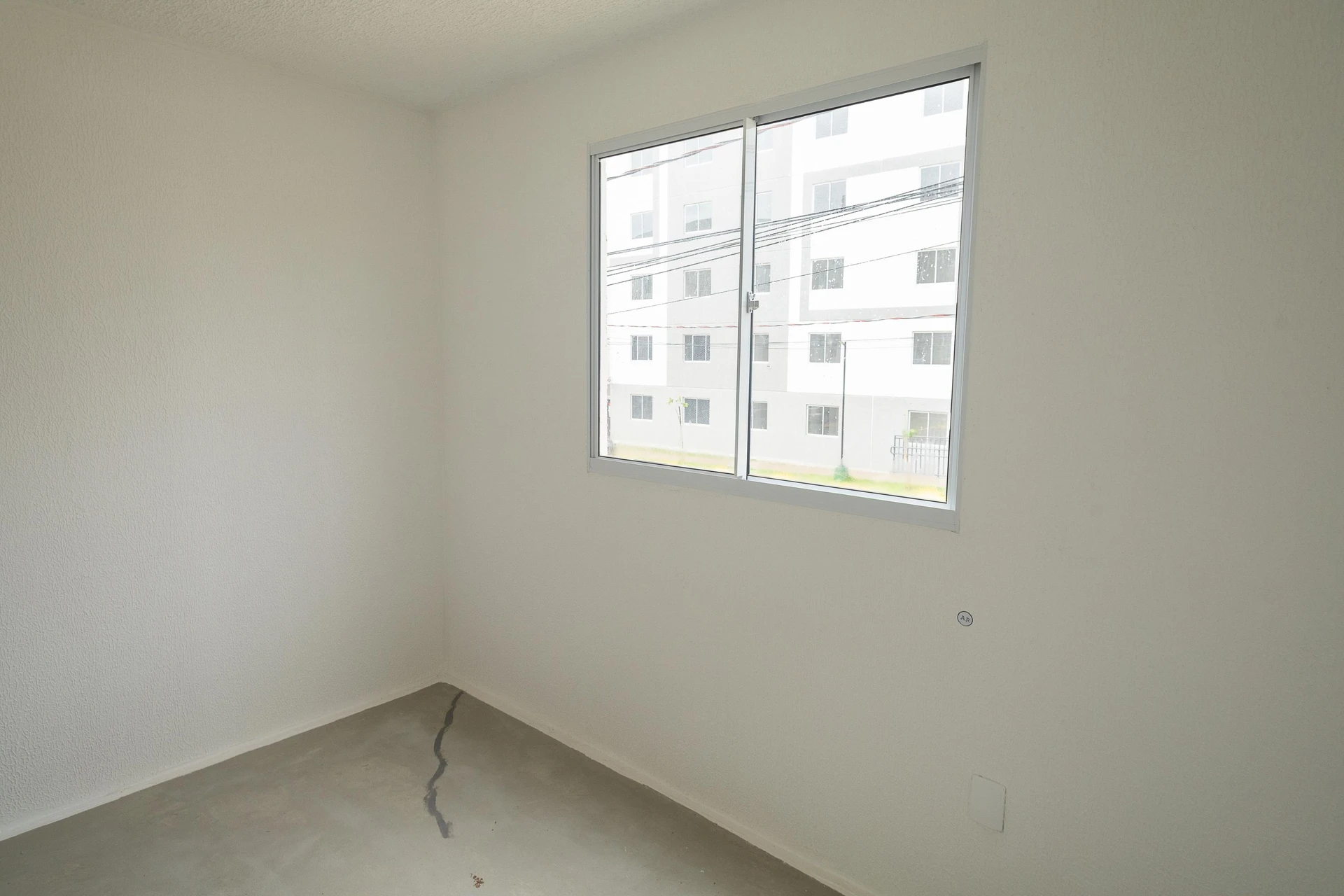 Unfurnished 2-bedroom apartment with a private garden — photo 21