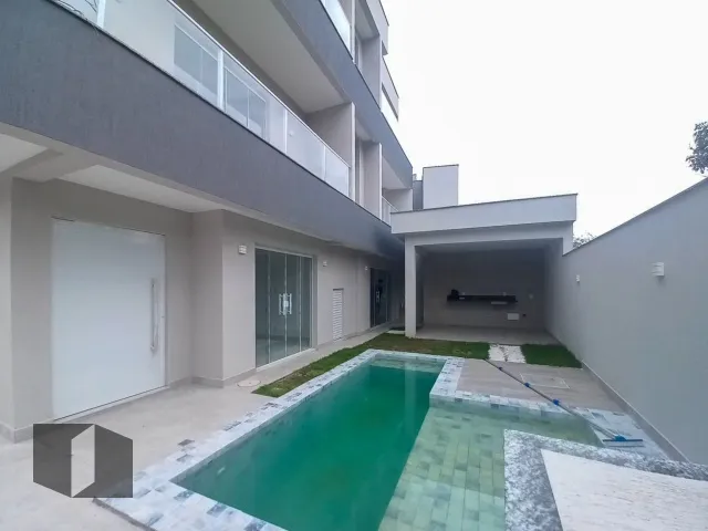 House with 4 bedrooms and 5 bathrooms, 2 parking spaces — photo 8
