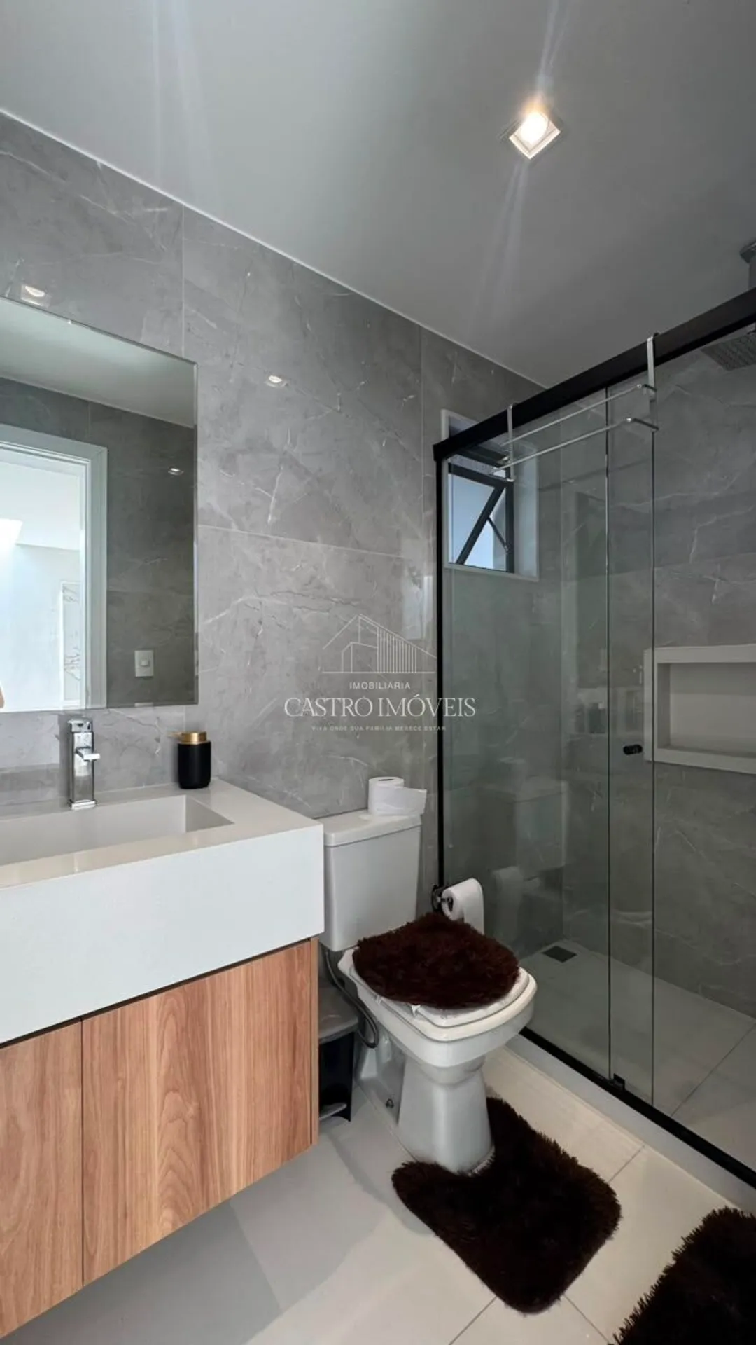 540 m² triplex house with 4 en-suite bedrooms — photo 42