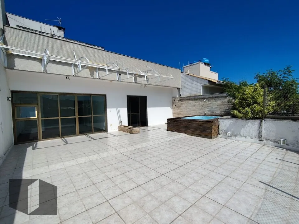 Penthouse with 3 bedrooms and a terrace — photo 7