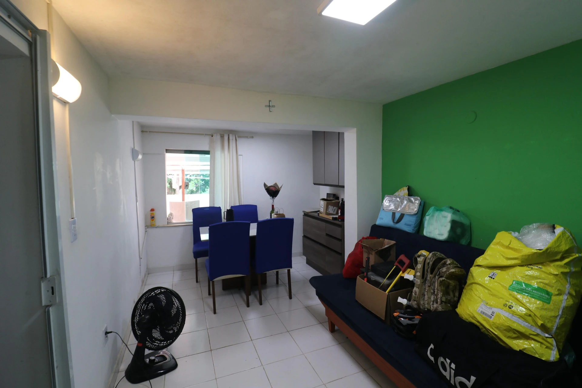 90 m² apartment with a water view and a grill on the balcony — photo 15