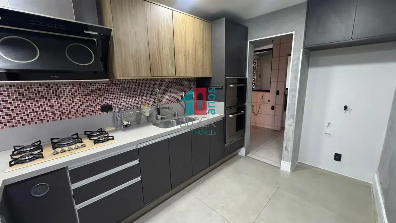 4-bedroom apartment with a home office in Rio de Janeiro — photo 37