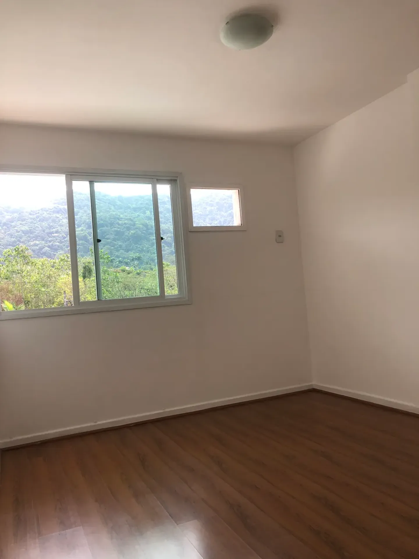 Mountain view in a 2-bedroom apartment, 73 m² — photo 8