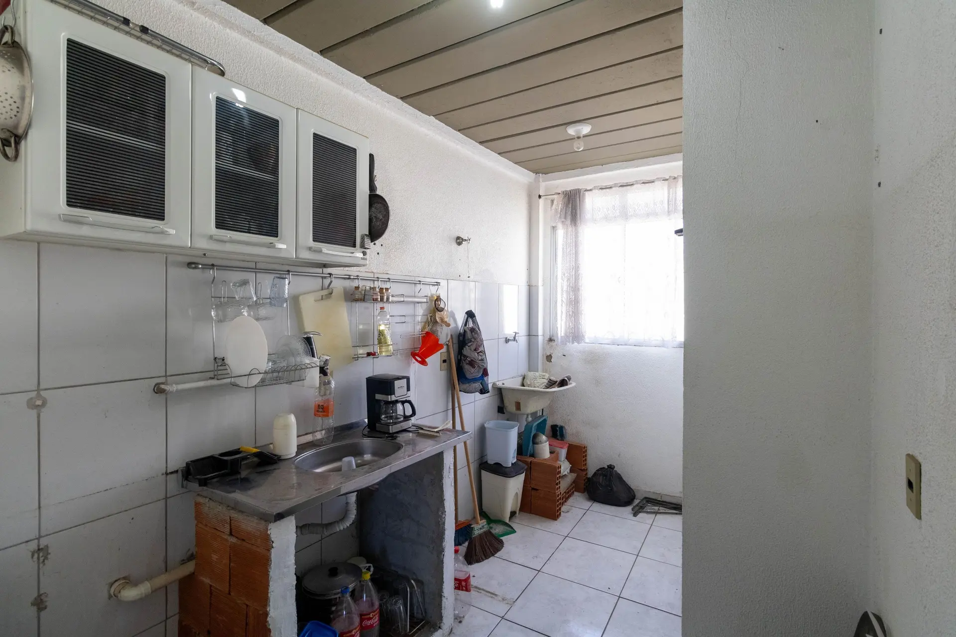 Apartment with a separate kitchen and stove — photo 2