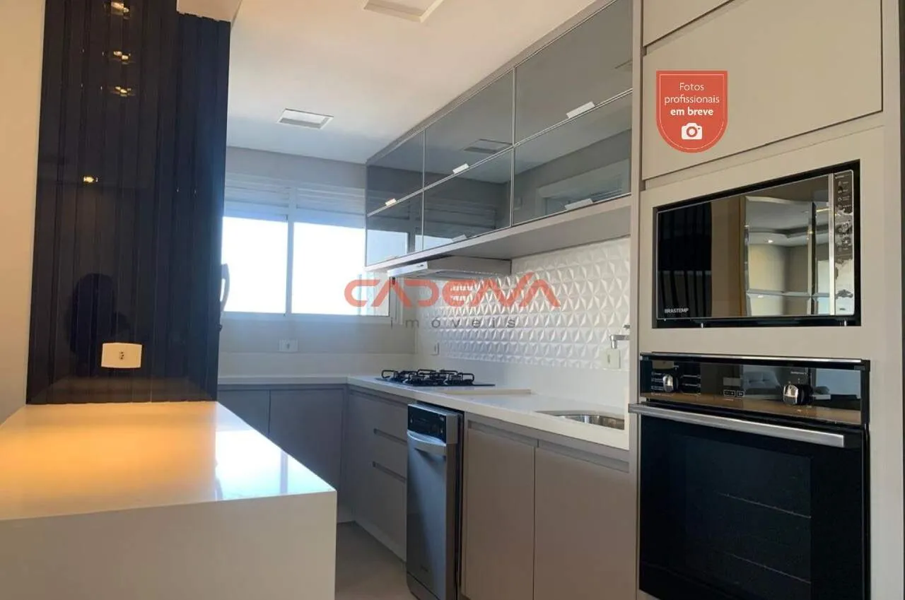 Furnished apartment with 3 bedrooms and open-plan kitchen — photo 12