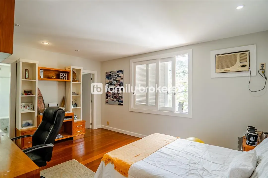 Duplex house with 6 en-suite bedrooms and 9 bathrooms — photo 5