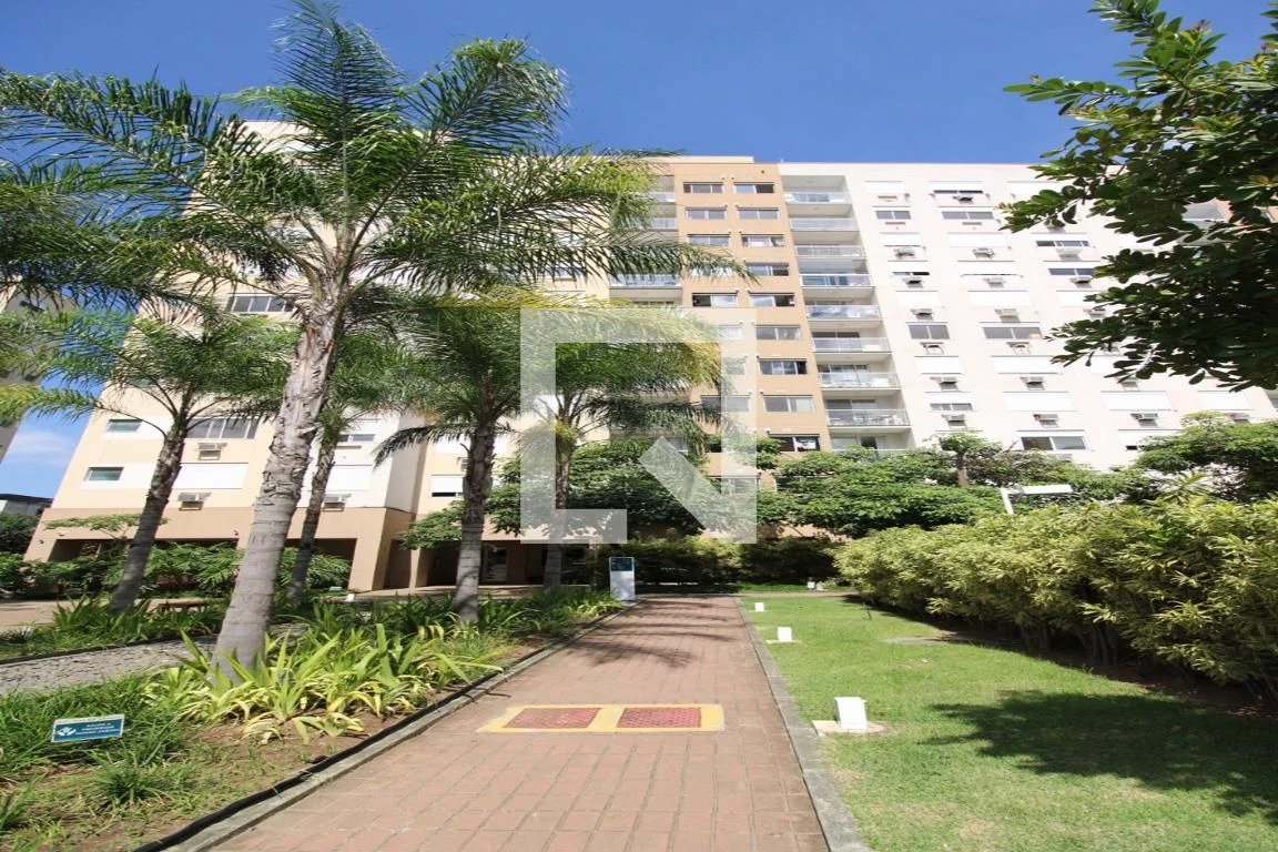 Furnished 2-bedroom apartment with balcony — photo 65