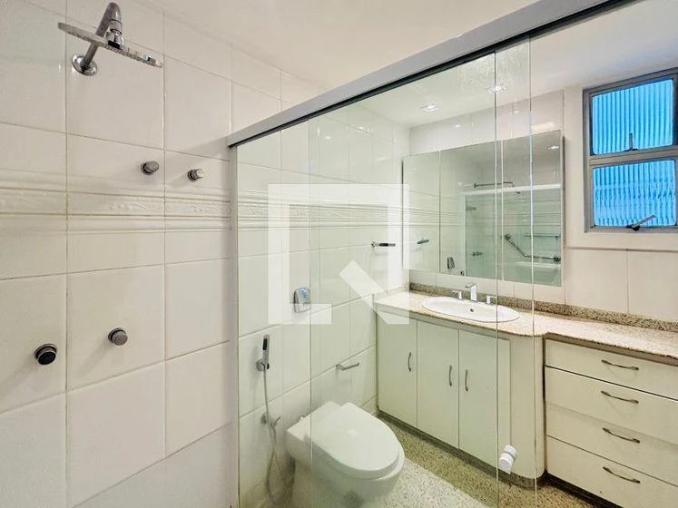 4-bedroom apartment with a walk-in closet in Rio de Janeiro — photo 40