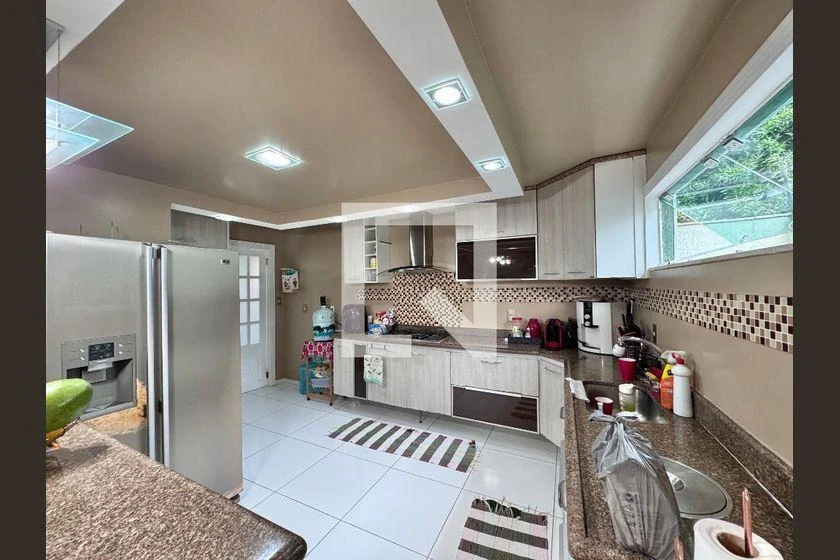 Furnished house with a closed kitchen and 4 en-suites — photo 11