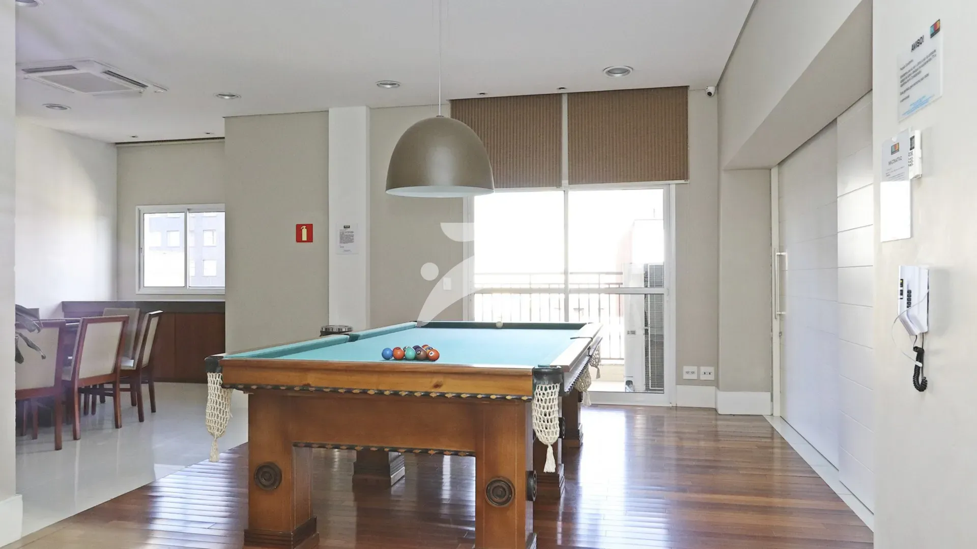 1-bedroom apartment with a balcony and fitted kitchen — photo 21