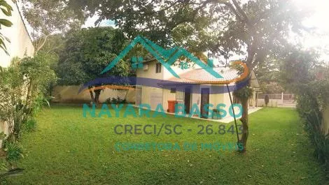 450 m² unfurnished house with 6 bedrooms and private garden — photo 14