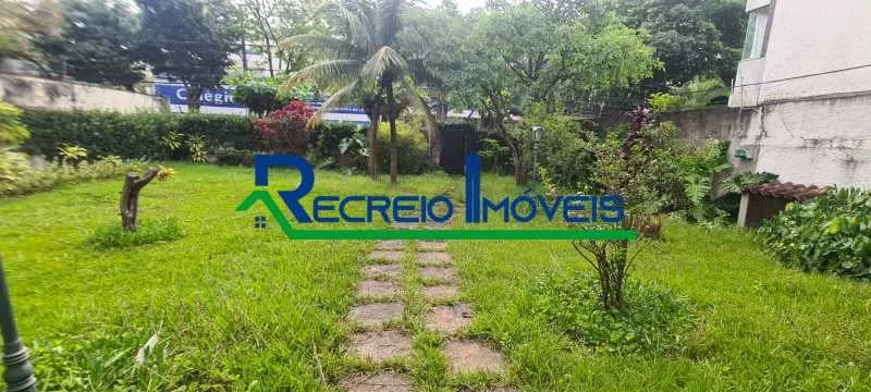 665 m² house with 5 bedrooms, 3 en-suites and 15 parking — photo 19