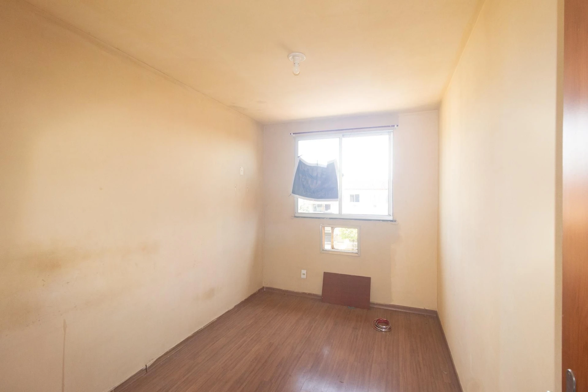 Apartment with laundry area, 2 bedrooms and closed kitchen — photo 19