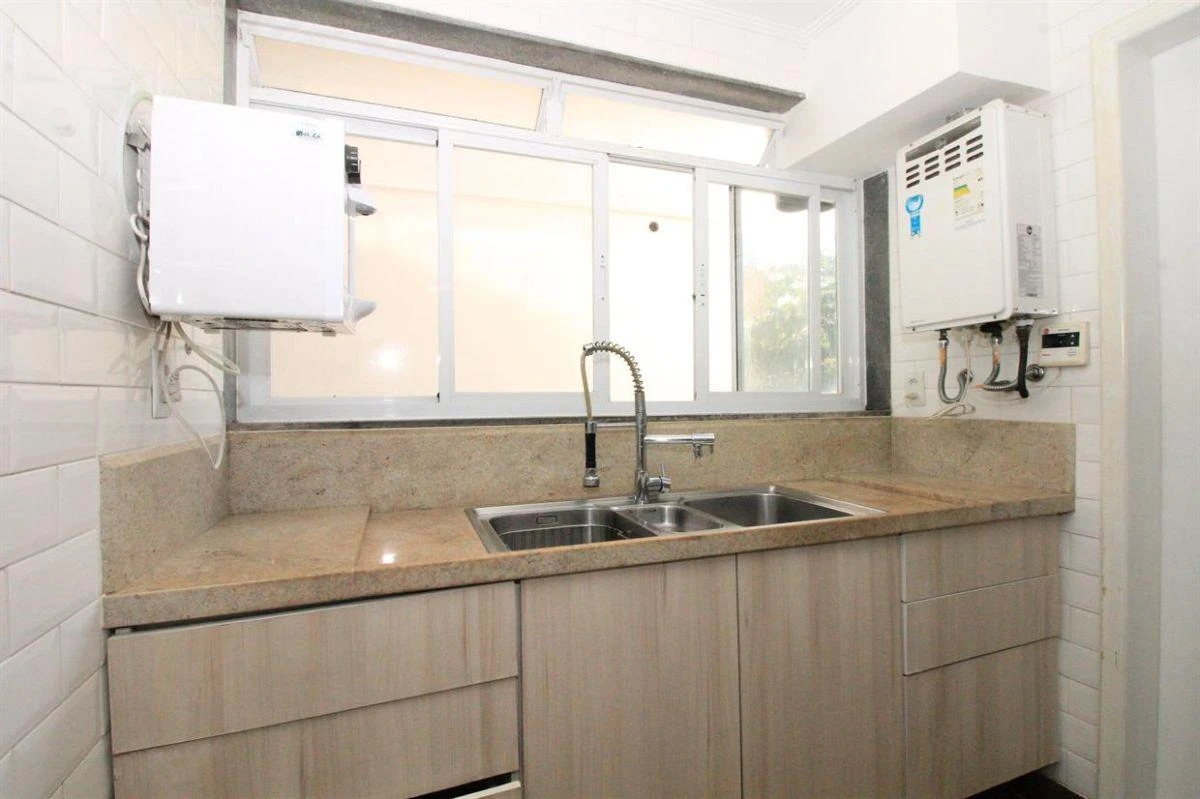 Furnished 4-bedroom apartment with 2 en-suites and 274 m² — photo 4