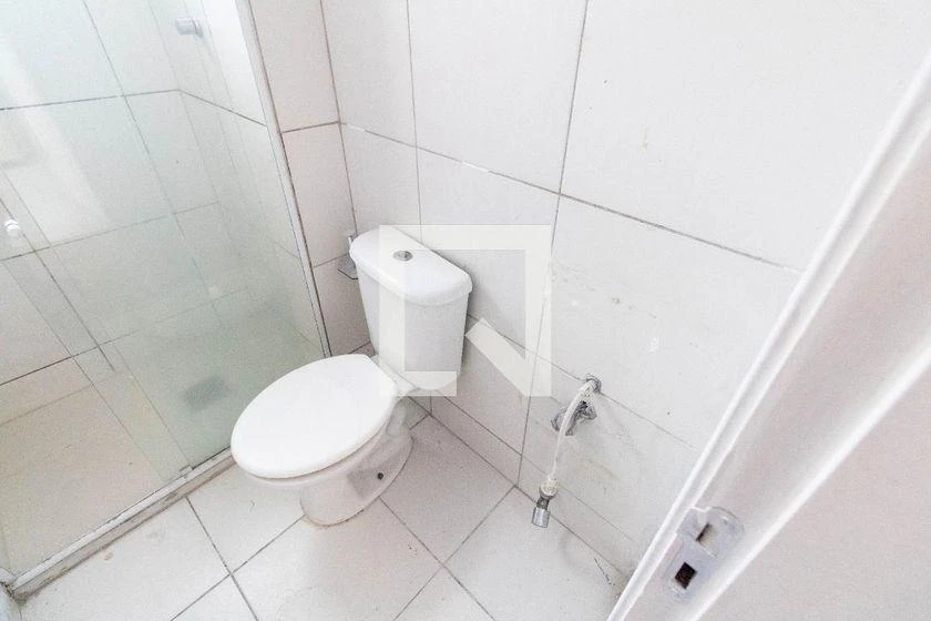 Apartamento de 2 quartos em condomínio com piscina — photo 17