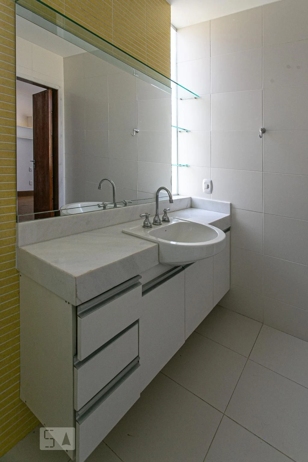 Unfurnished house with 5 en-suite bedrooms and private garden — photo 85