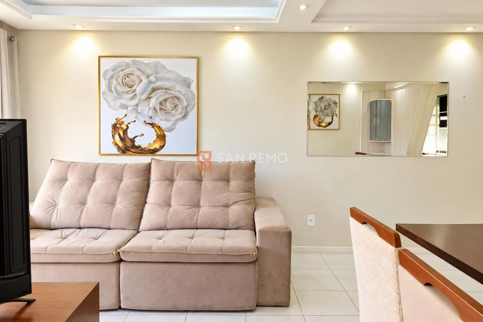 Mountain view in a 2-bedroom apartment, 65 m² — photo 7