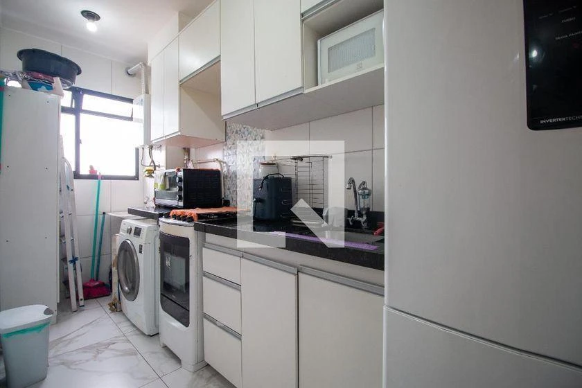 Furnished 52 m² apartment with 2 bedrooms and balcony — photo 3