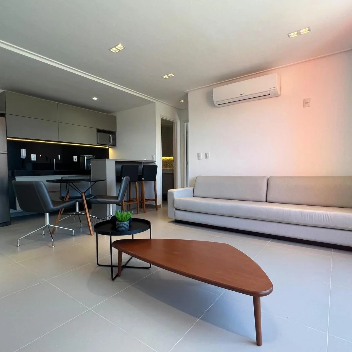 Furnished 63 m² apartment with 2 bedrooms and 2 baths — photo 6