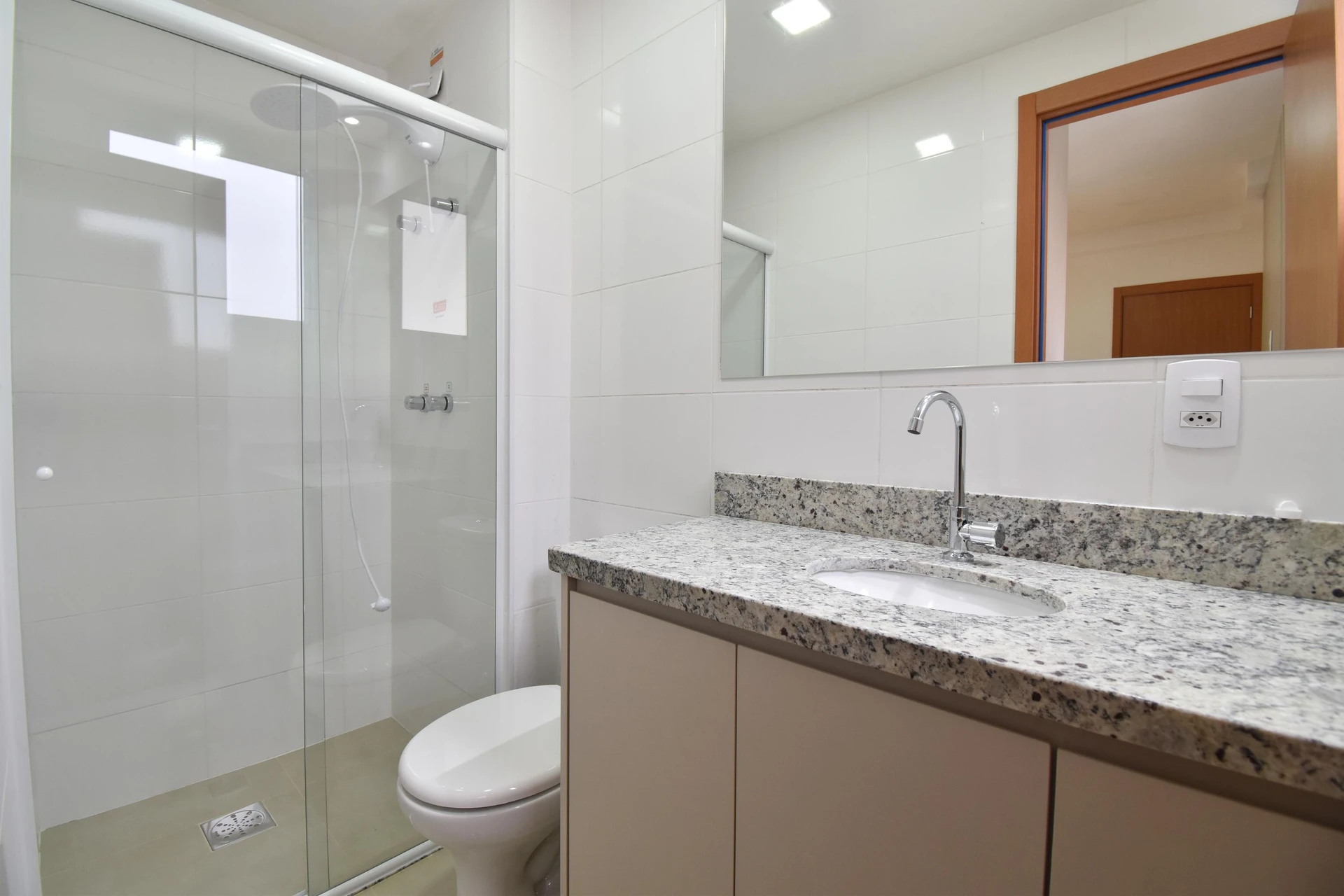 2-bedroom apartment with a home office in Curitiba — photo 28