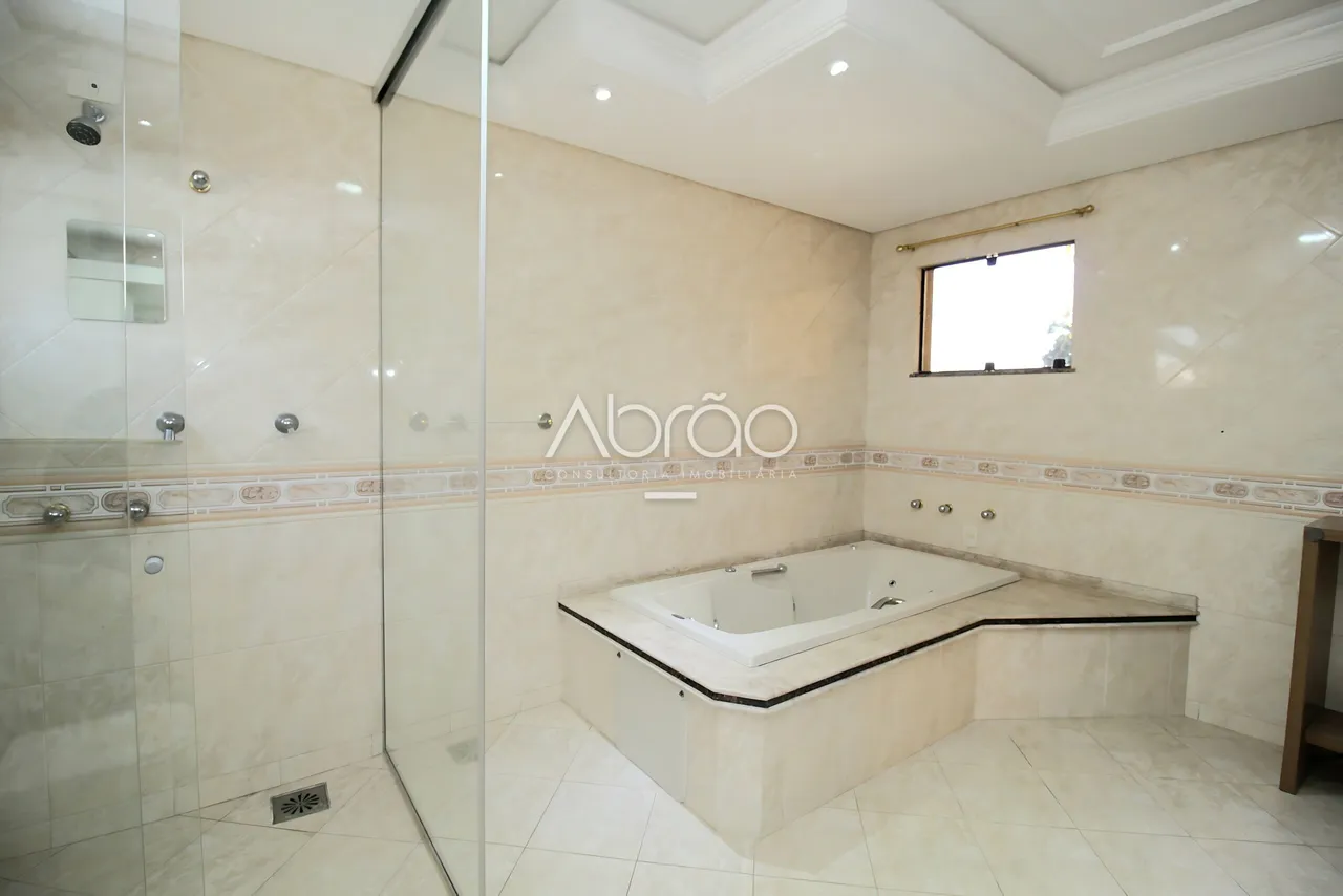 Commercial house with 5 bedrooms and 528 m², integrated kitchen — photo 14