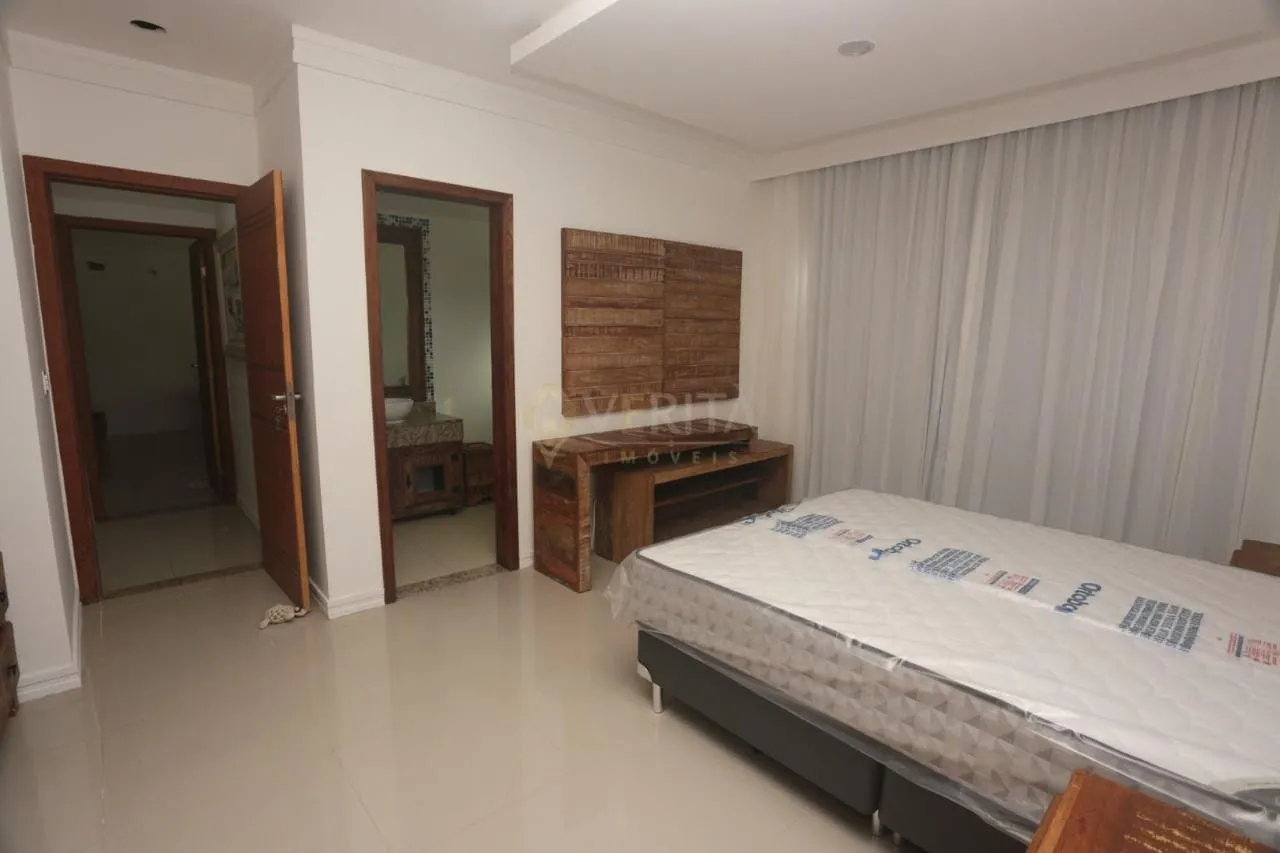 House with 7 bedrooms and 10 baths, 3200 m² and pools — photo 29