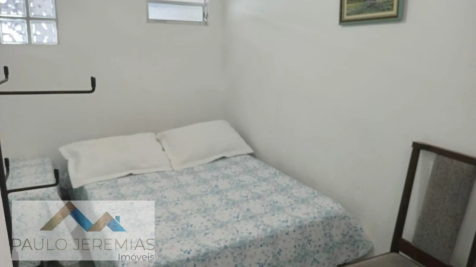 Furnished 2-bedroom apartment with a gas cooktop — photo 18