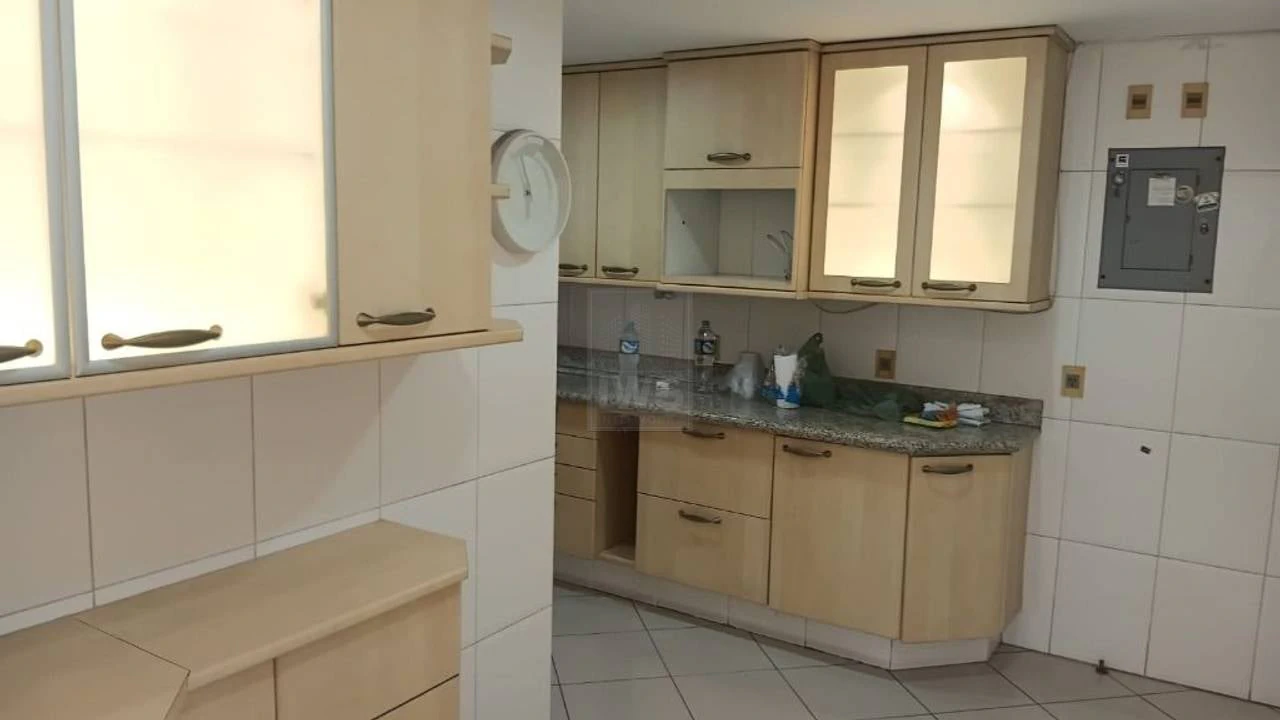 3-bedroom apartment in a building with a sauna — photo 13