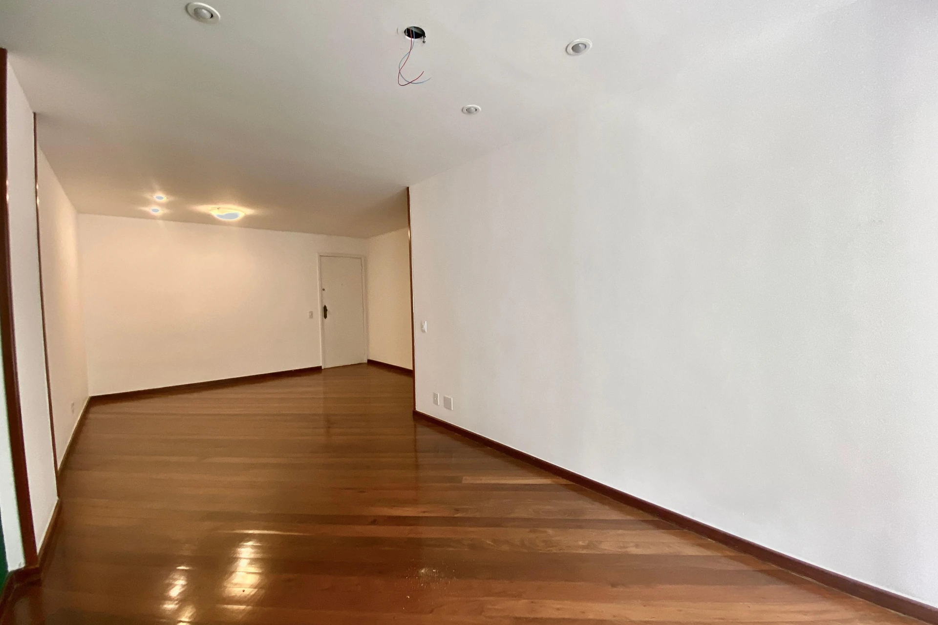Apartamento com 2 quartos e varanda, vaga inclusa — photo 7