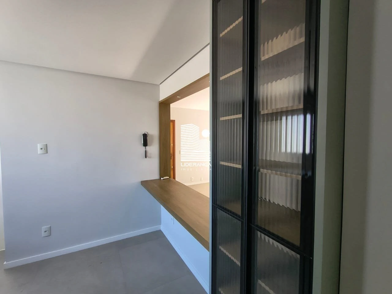 3-bedroom apartment with a home office — photo 20