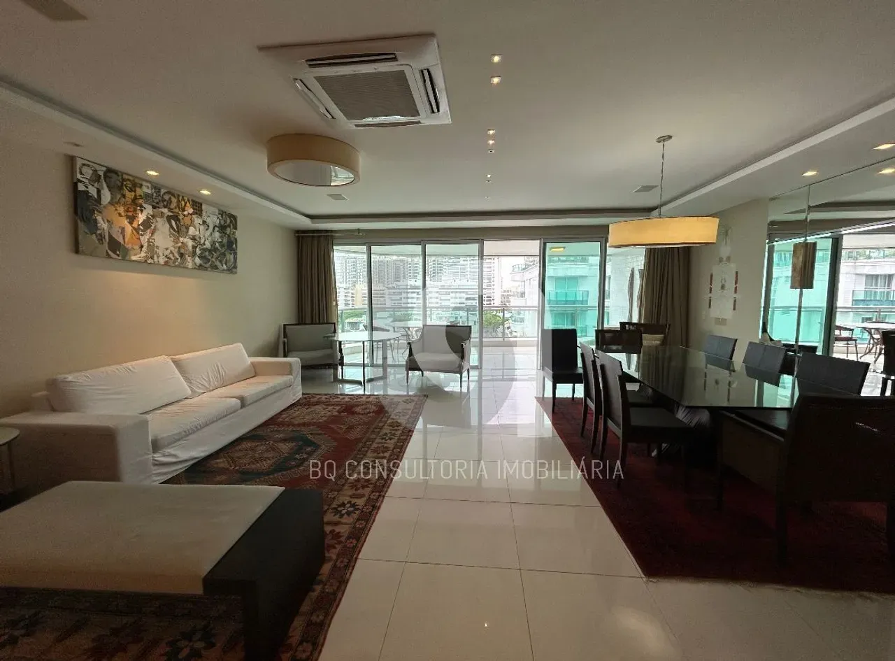 Furnished 580 m² apartment with 4 bedrooms and 5 bathrooms — photo 26