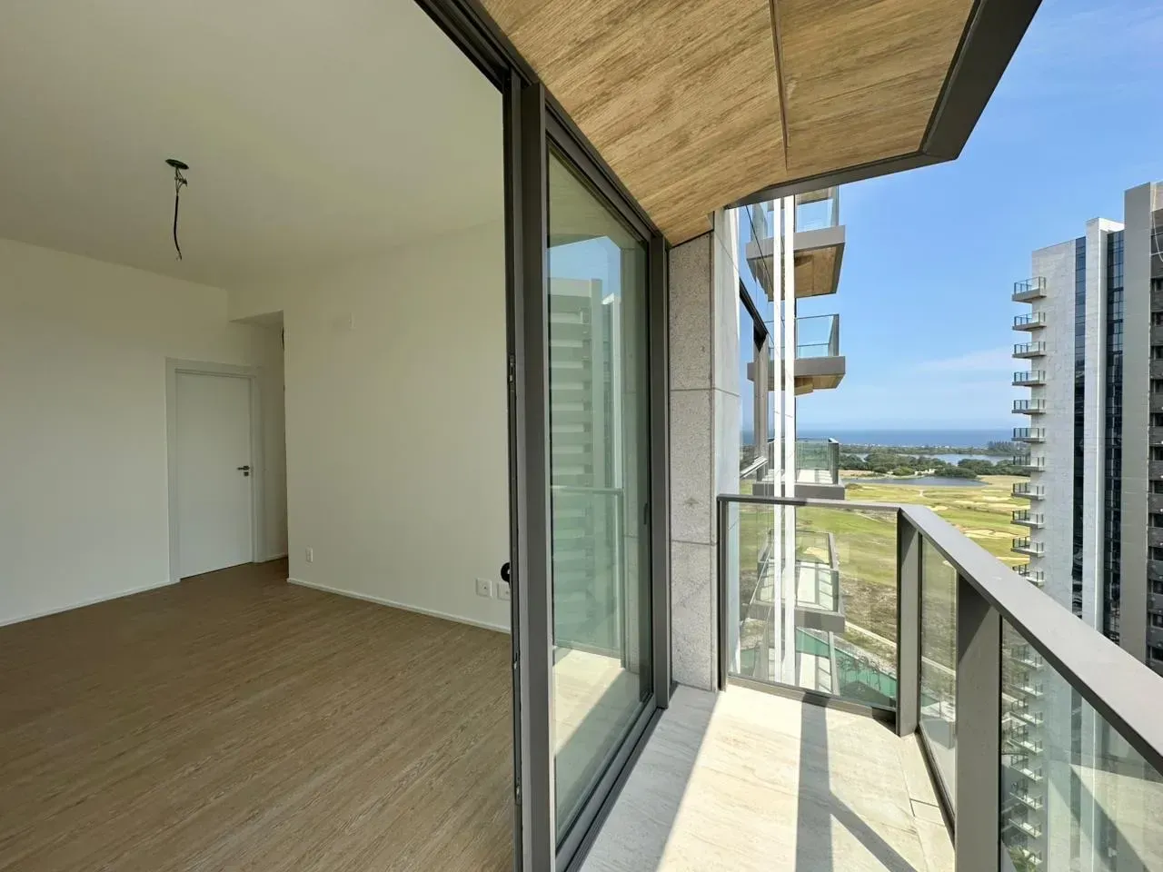 3-bedroom apartment with 6 bathrooms and 3 parking spots — photo 31