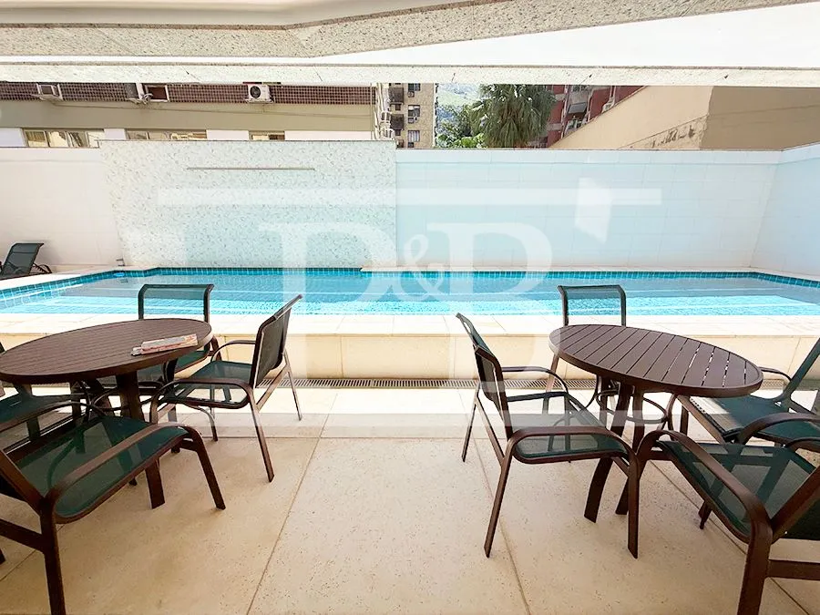 4-bedroom apartment with 266 m² and 4 parking spaces — photo 30