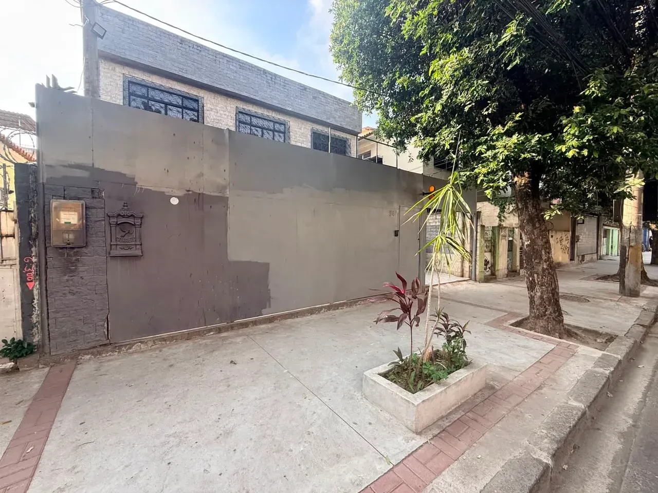 Casa comercial sem mobília com 3 quartos e 4 banheiros — photo 20