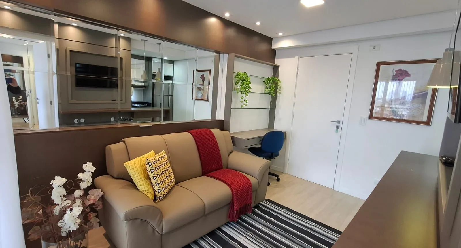 Furnished apartment, 35 m², with a home office — photo 14